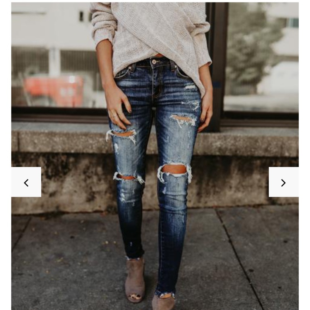 Vici Universal Distressed Frayed Denim
